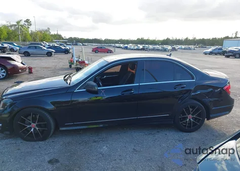 2013 Mercedes-Benz C 300 Sport 4Matic from USA, damaged, VIN WDDGF8AB0DR253709